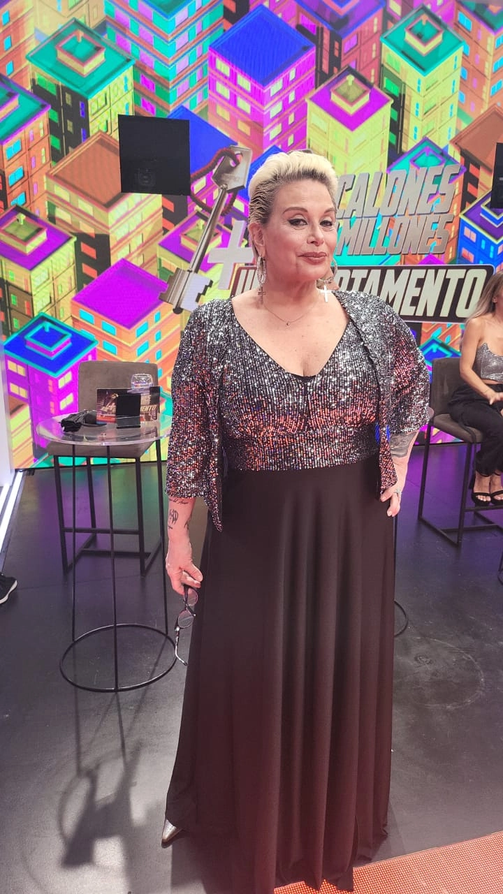 Carmen Barbieri con diseño de alta costura de Kelly Colombo