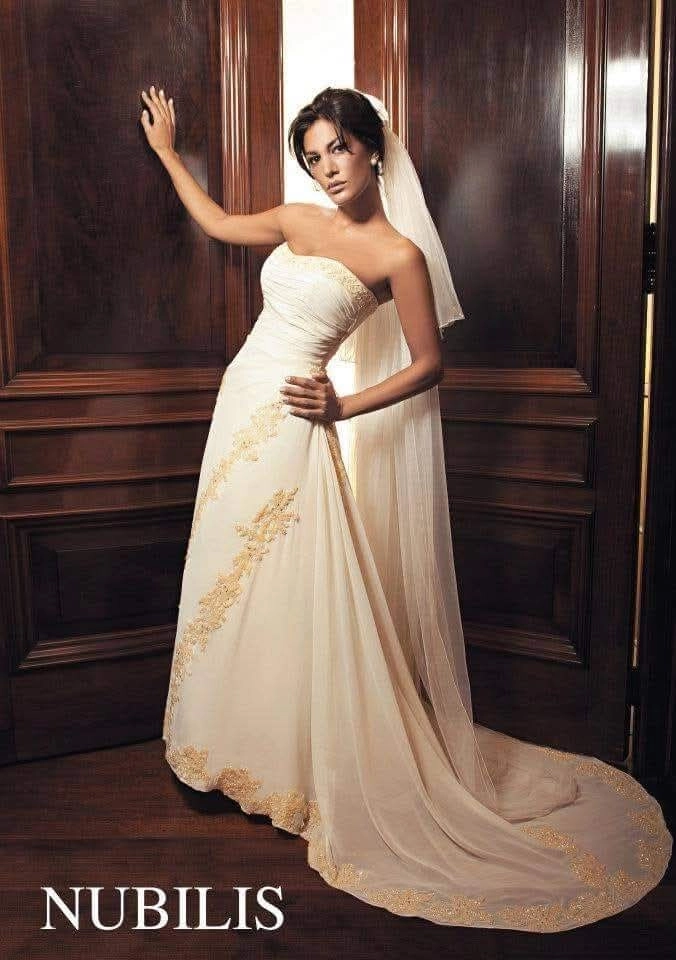 Vestido de autor de Kelly Colombo en producción de moda